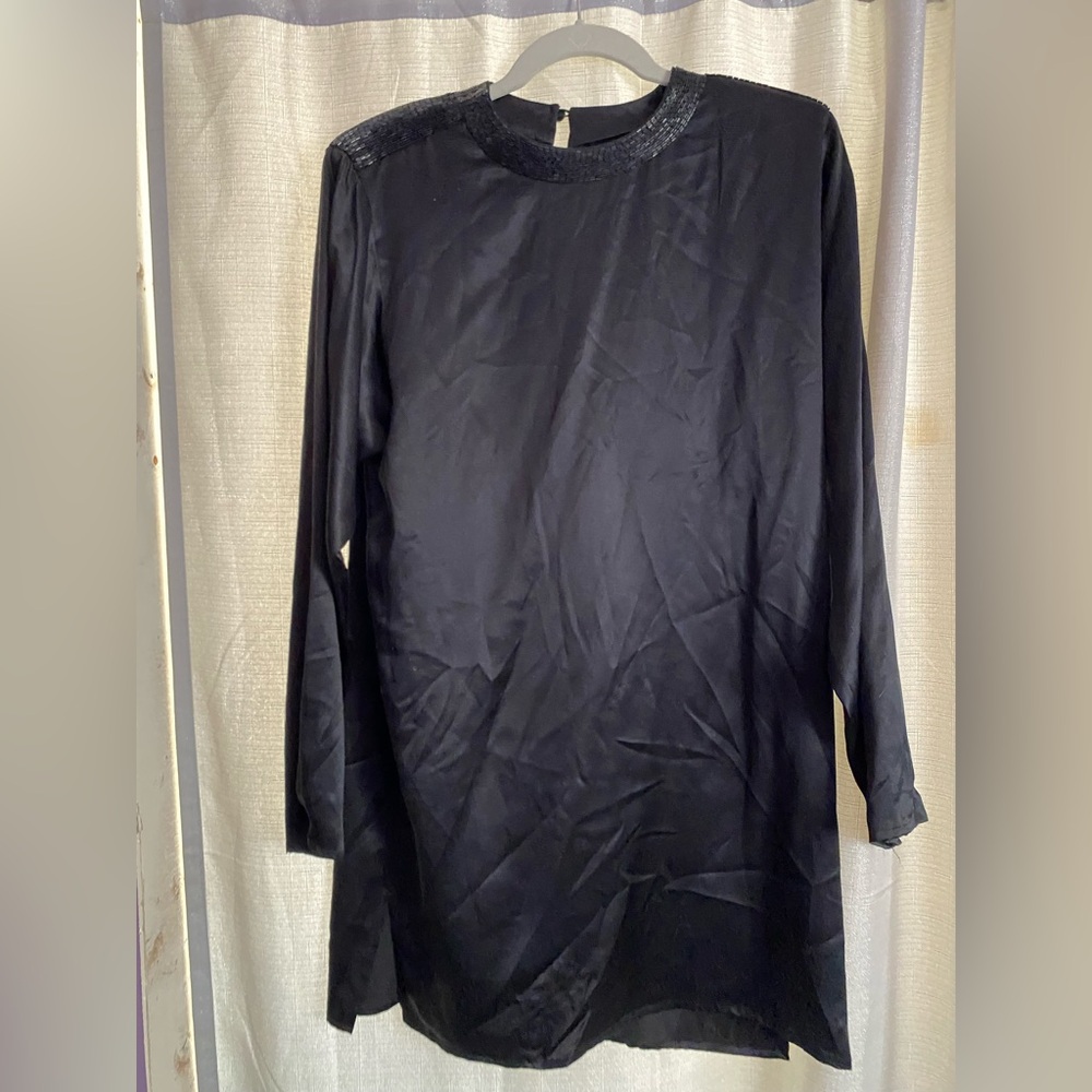 VTG Courtenay Black Sheath mini Dress  Long Sleeve jeweled Crew Neck
